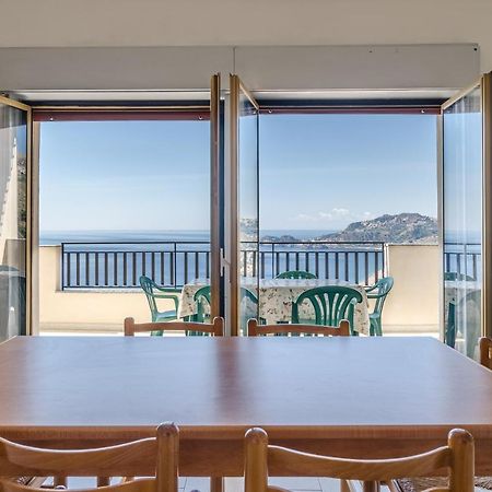 Casa Vacanze Andreana Lägenhet Letojanni Exteriör bild