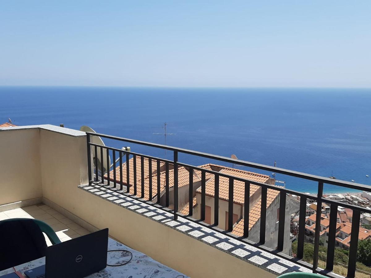 Casa Vacanze Andreana Lägenhet Letojanni Exteriör bild