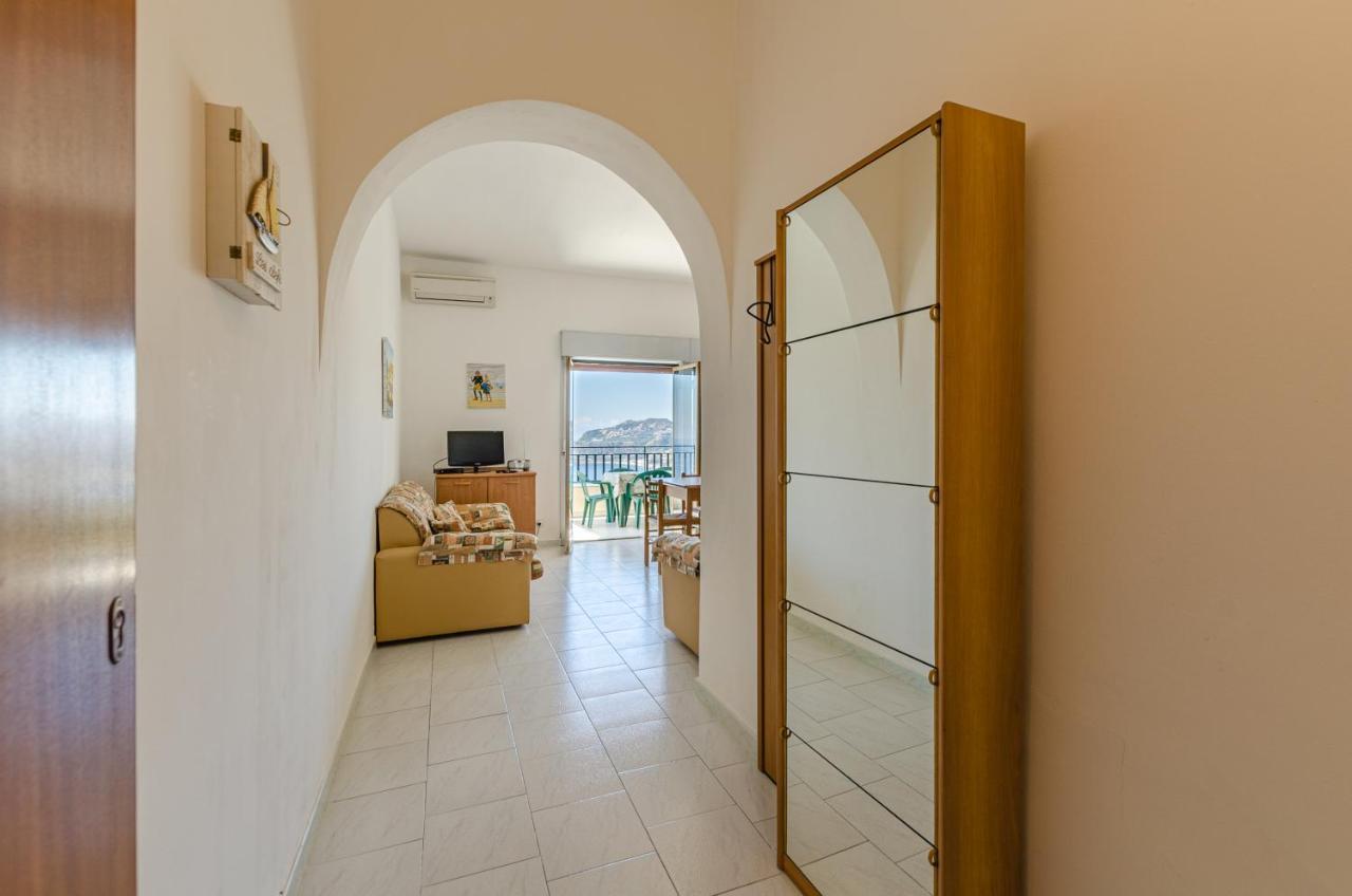 Casa Vacanze Andreana Lägenhet Letojanni Exteriör bild