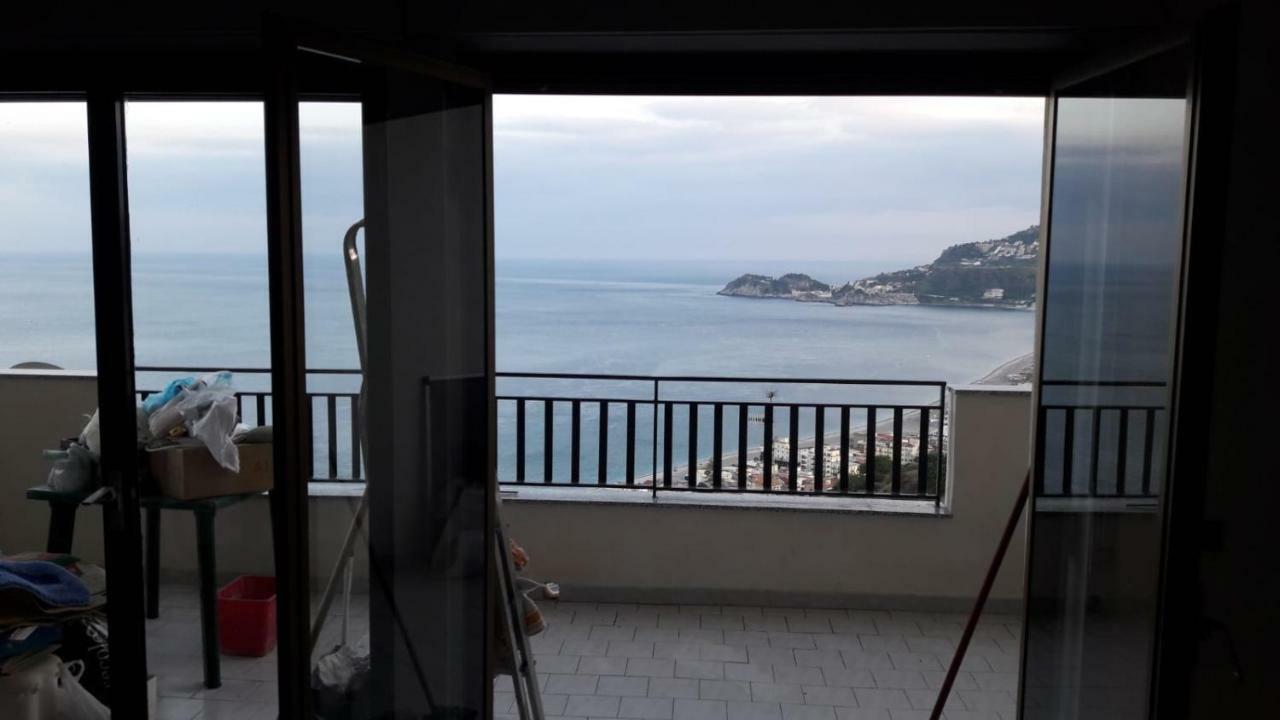 Casa Vacanze Andreana Lägenhet Letojanni Exteriör bild